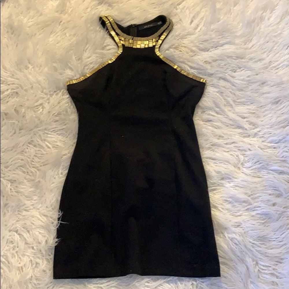 Black bodycon dress